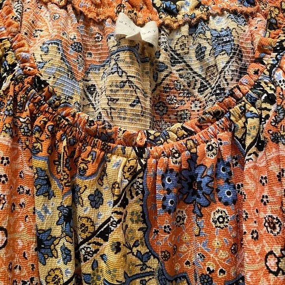 Top - Picture 2 of 5